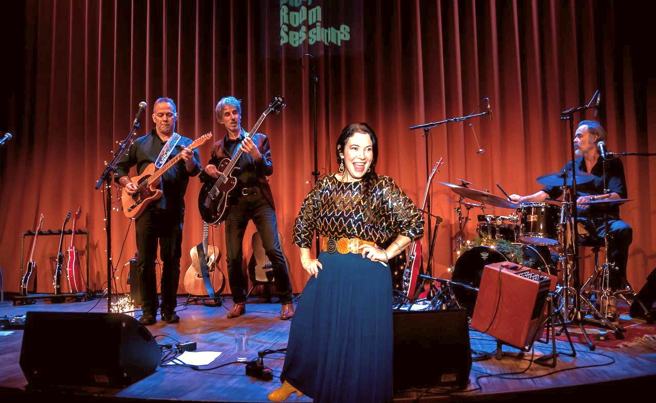 Hidden Xmas DeLuxe & Candice Lacina van The Hello Darlins(Can)